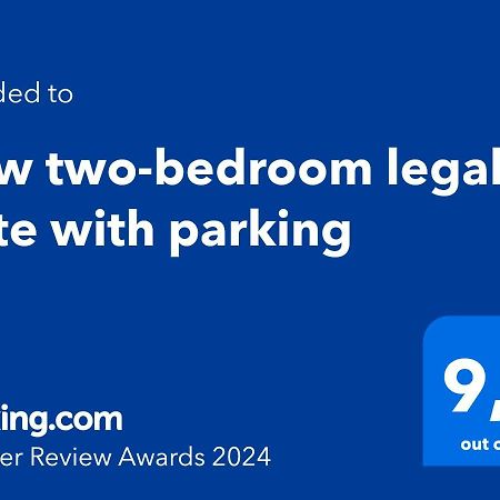 New Two-Bedroom Legal Suite With Parking Уайт Рок Екстериор снимка