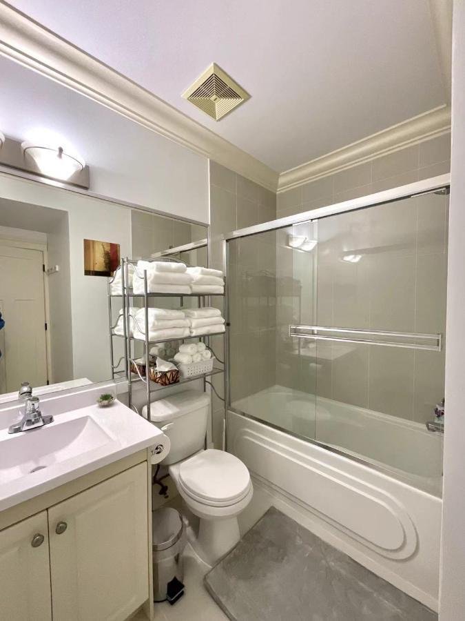 New Two-Bedroom Legal Suite With Parking Уайт Рок Екстериор снимка